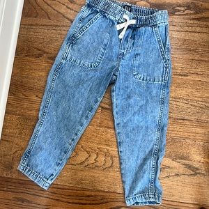 GAP drawstring waist washed cargo taper leg jeans
